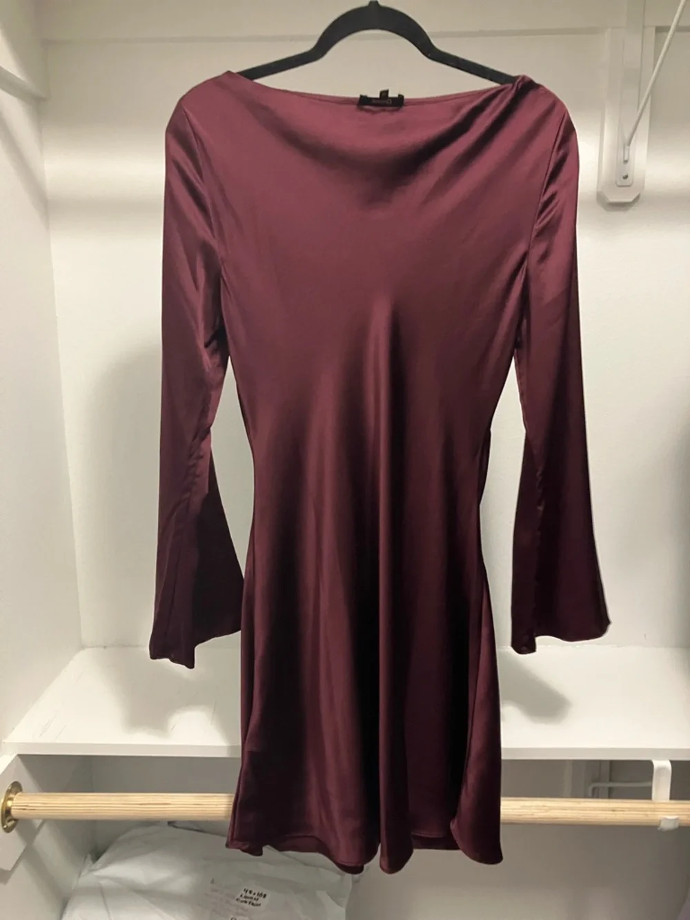 Quince 100% washable silk, long sleeve, mini dress wine, tasting medium - Picture 2 of 7